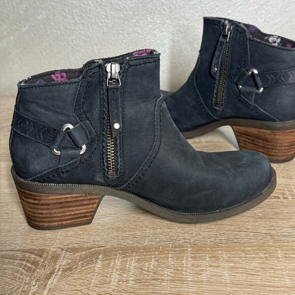 Teva Foxy Women 6.5 Black Nubuck Leather Ankle Boots - Picture 5 of 13